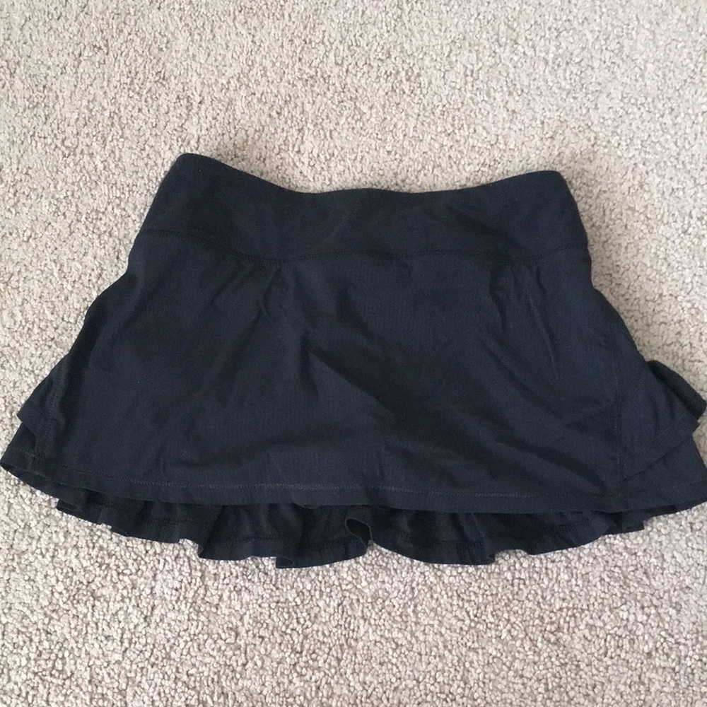 black ivivva skirt